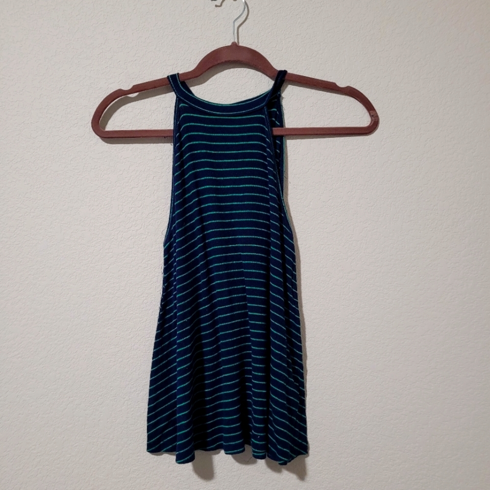 So striped tank top